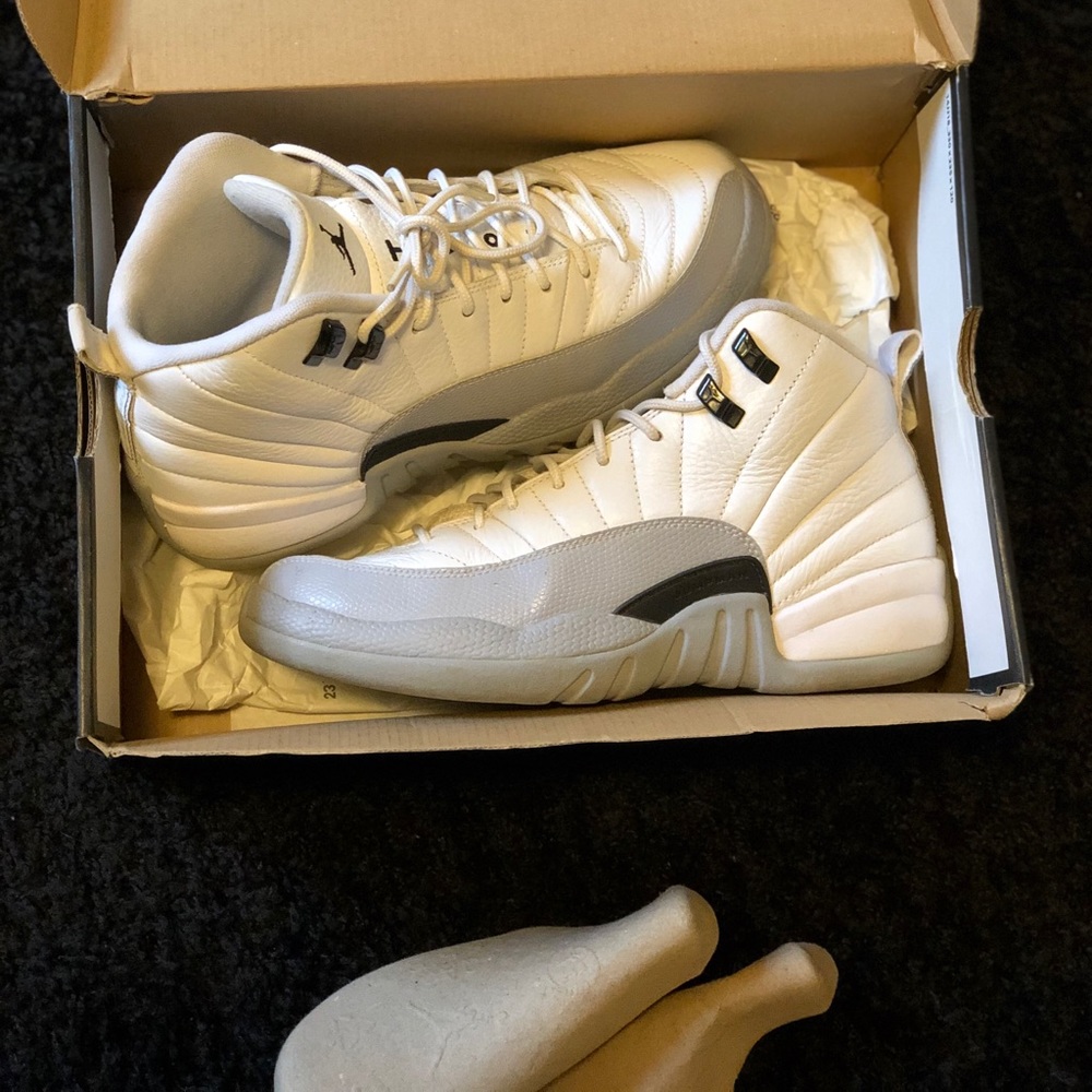 AJ12 Wolf Grey - AJ4 Breds - AJ3 True Blues